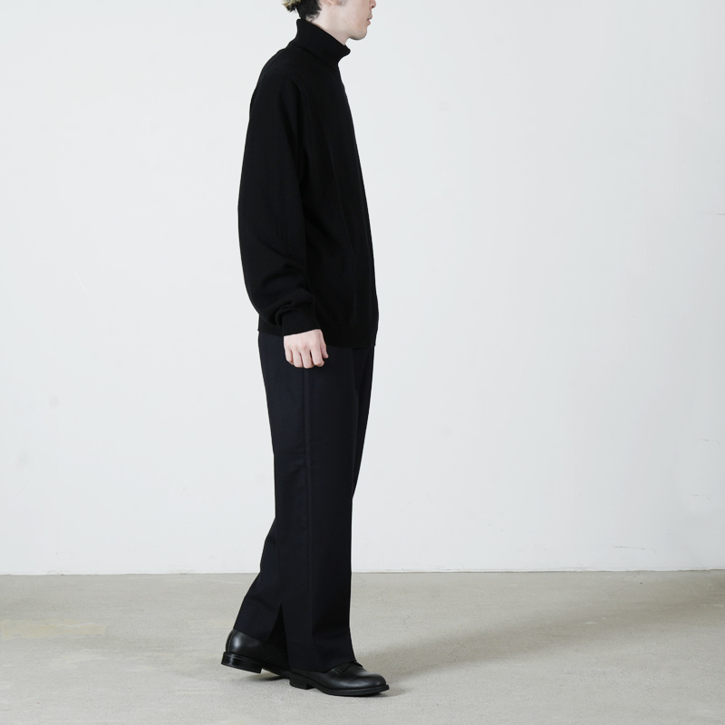 COMOLI(コモリ) ウールサージ パンツ