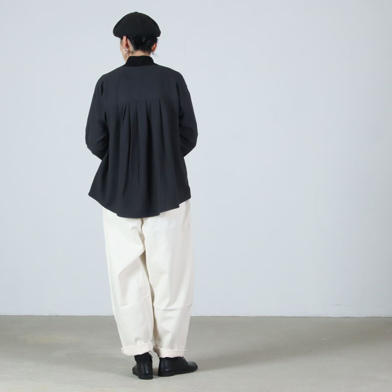 evameva(エヴァムエヴァ) cotton wool no collar shirt