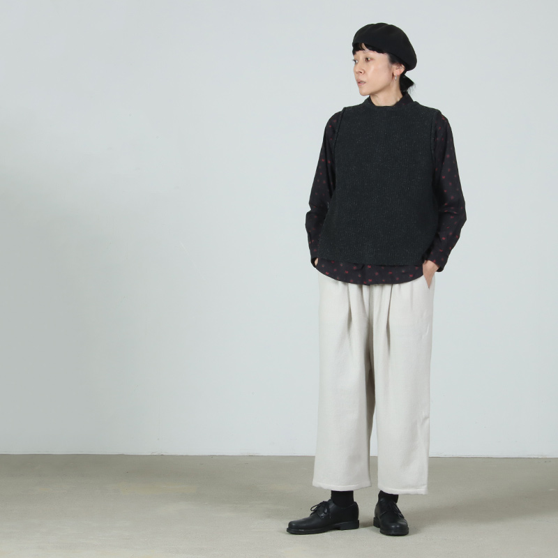 evameva(エヴァムエヴァ) tuck pants