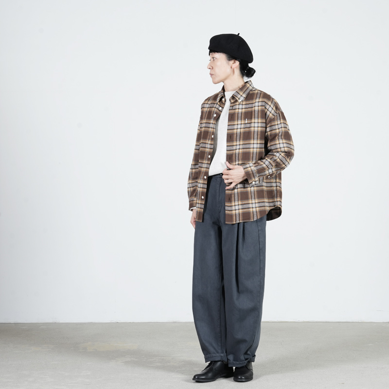 FACTORY(ファクトリー) 綿デニム オーバータックパンツ