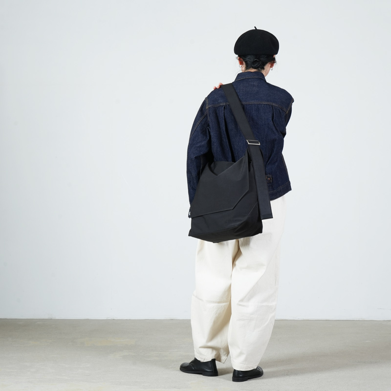 Hender Scheme(エンダースキーマ) flap shoulder big