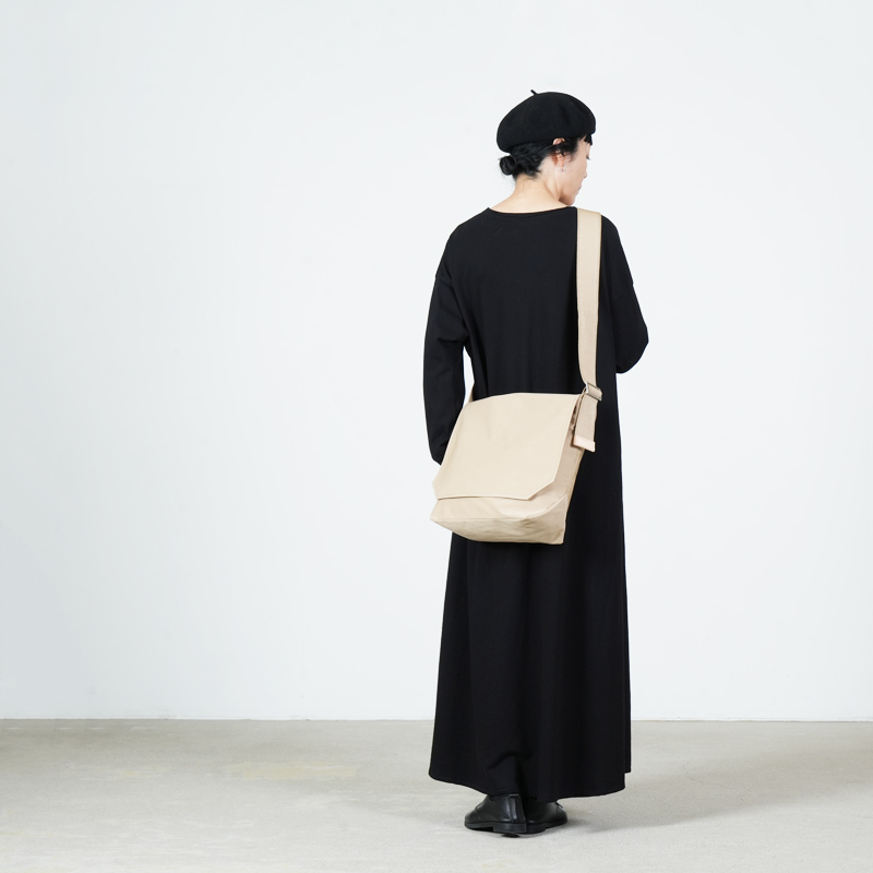 Hender Scheme(エンダースキーマ) flap shoulder small