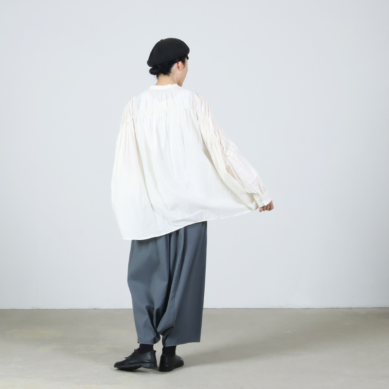 mizuiro ind(ミズイロインド) バックギャザーワイドシャツ