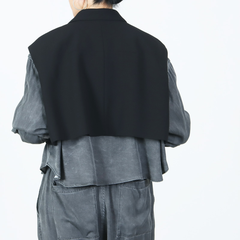 NO CONTROL AIR(ノーコントロールエアー) トリアセテート&ポリエステル・ライトクレープダブルクロス ショートテーラードベスト