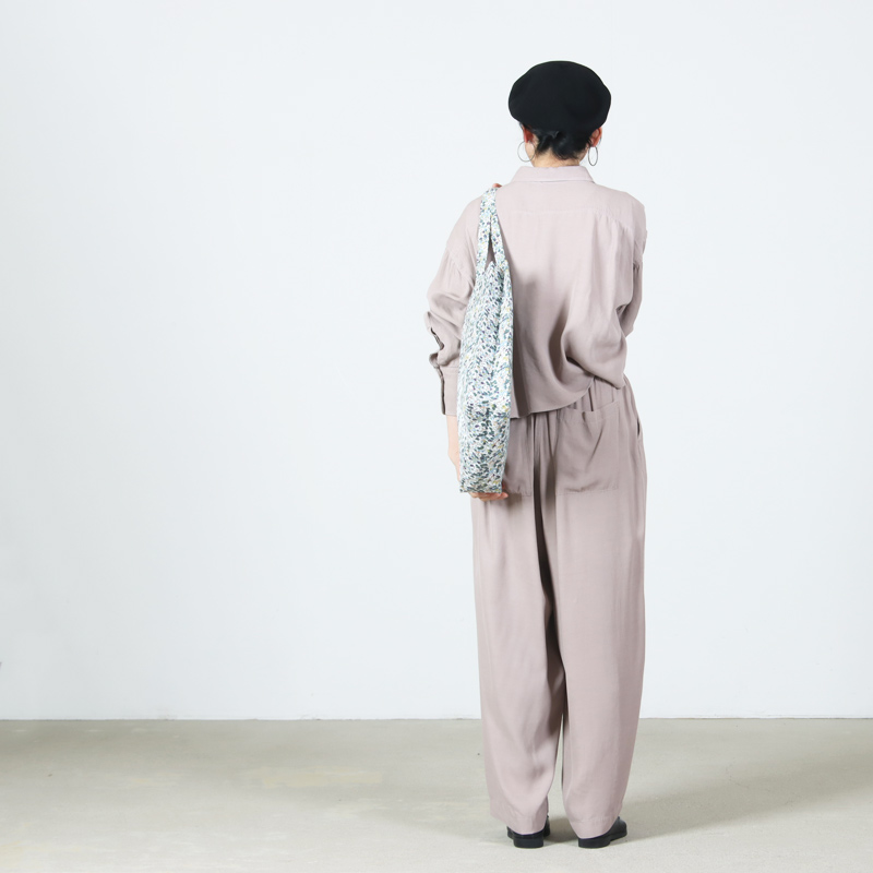 unfil(アンフィル) rayon gabardine pigment washed BIG easy trousers