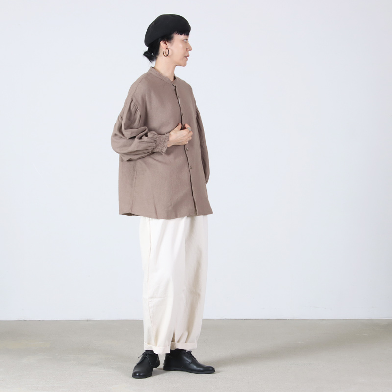 UNIVERSAL TISSU(ユニバーサルティシュ) 綿麻起毛ツイル ギャザースリーブブラウス