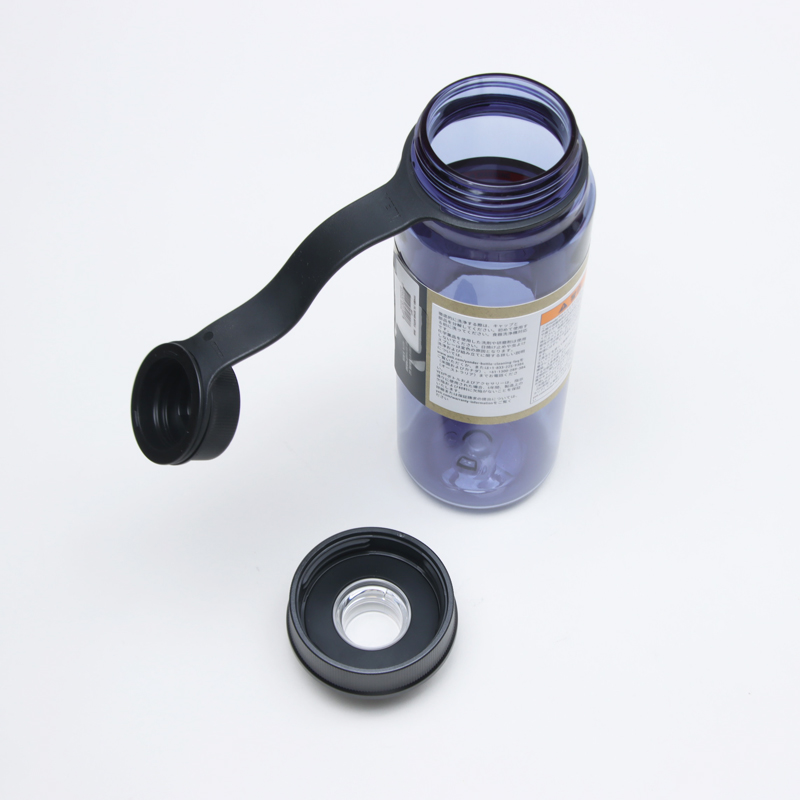 YETI(イエティ) YONDER 750 ml WATER BOTTLE WITH TETHER CAP