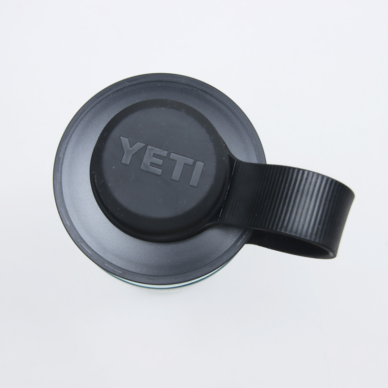 YETI(イエティ) YONDER 750 ml WATER BOTTLE WITH TETHER CAP