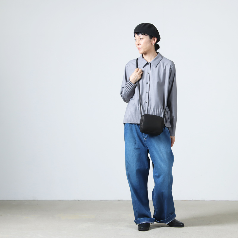 Aeta() SQUARE SHOULDER