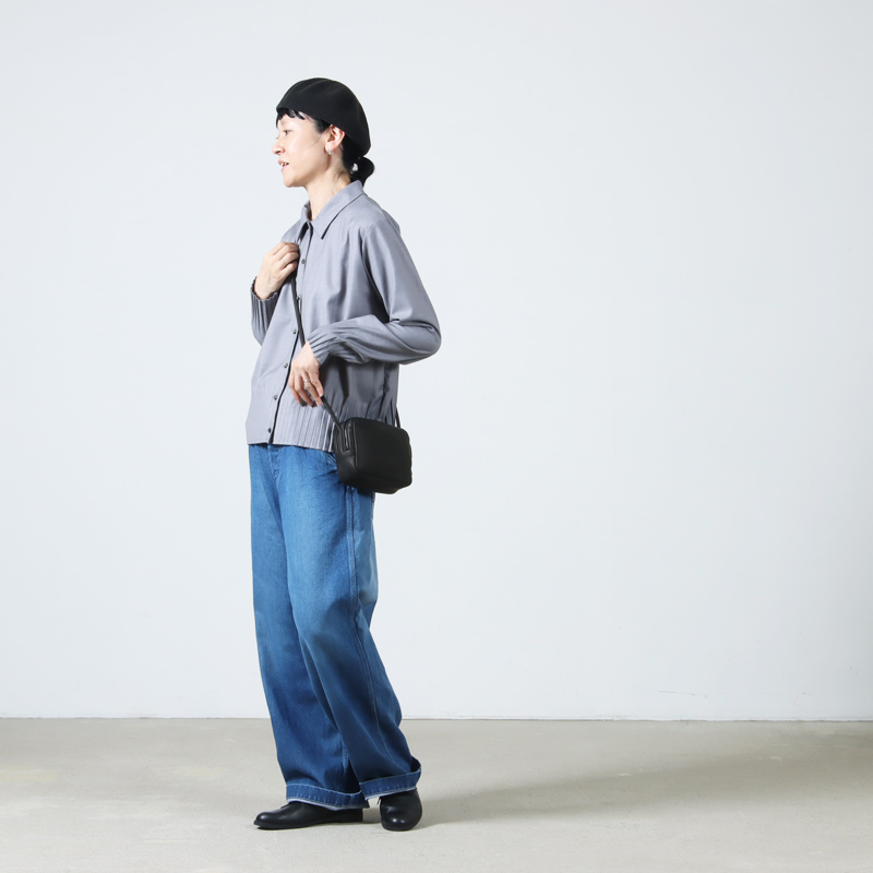 Aeta() SQUARE SHOULDER