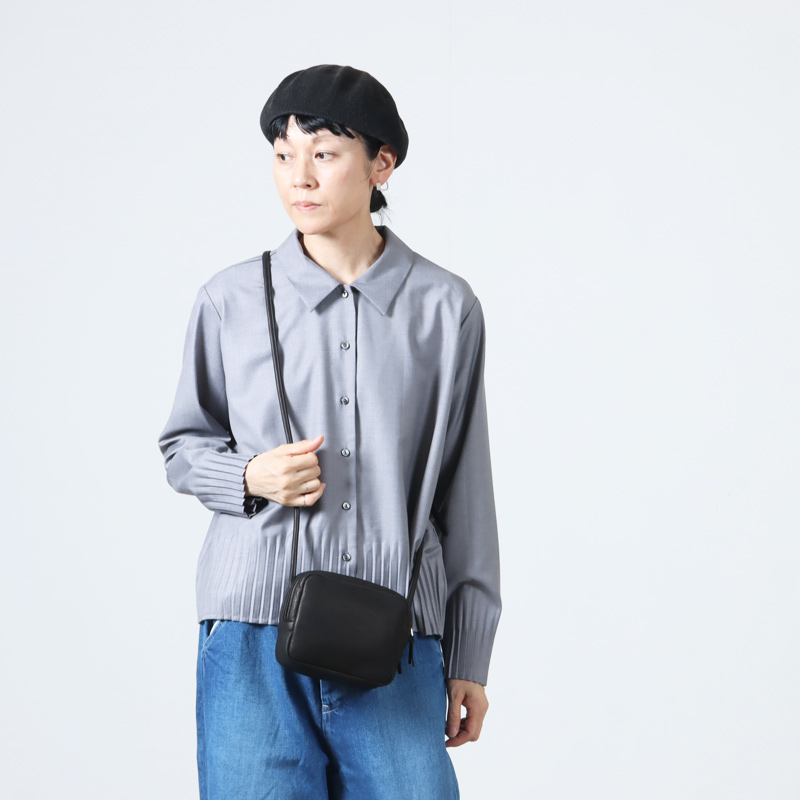 Aeta() SQUARE SHOULDER