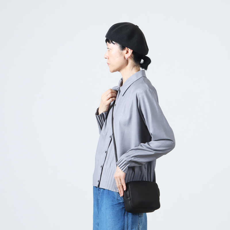 Aeta() SQUARE SHOULDER