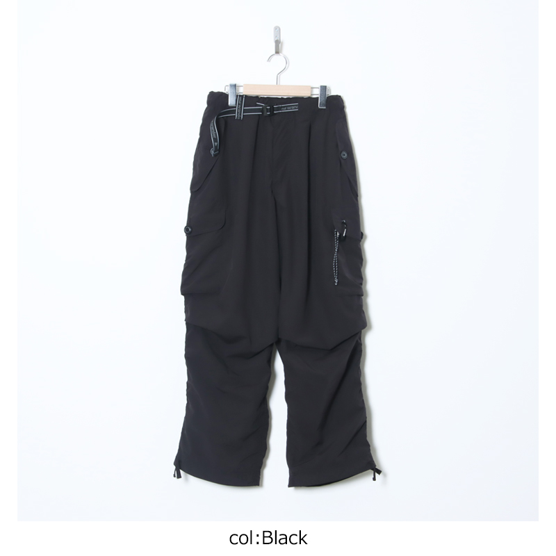 and wander(����ɥ�����) oversized cargo pants