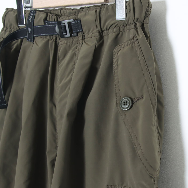 and wander(����ɥ�����) oversized cargo pants