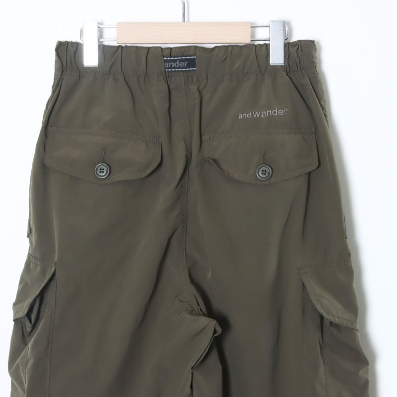 and wander(����ɥ�����) oversized cargo pants