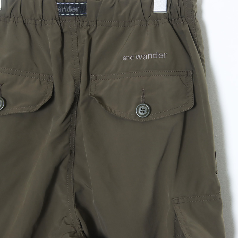 and wander(����ɥ�����) oversized cargo pants