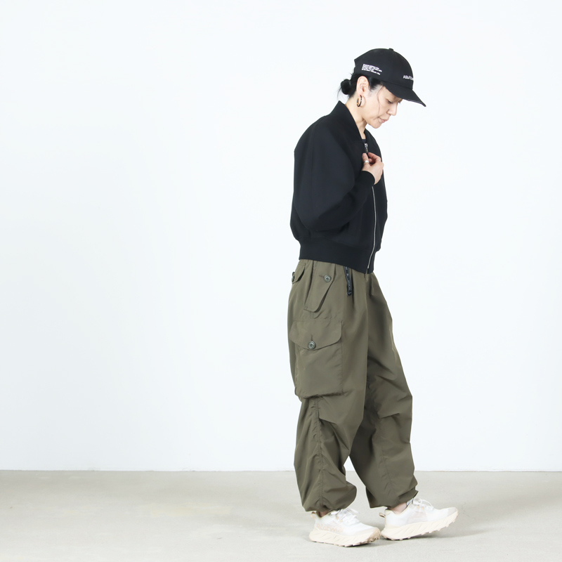 and wander(����ɥ�����) oversized cargo pants