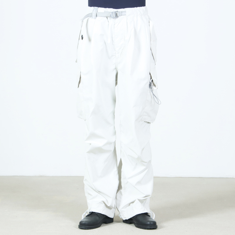 and wander(����ɥ�����) oversized cargo pants