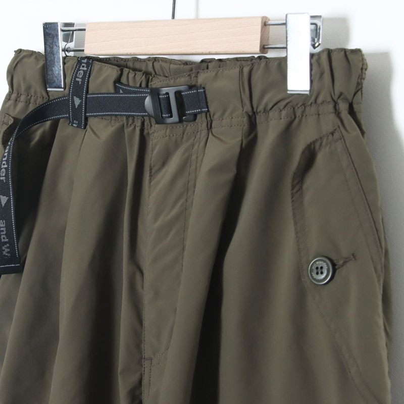and wander(����ɥ�����) oversized cargo pants