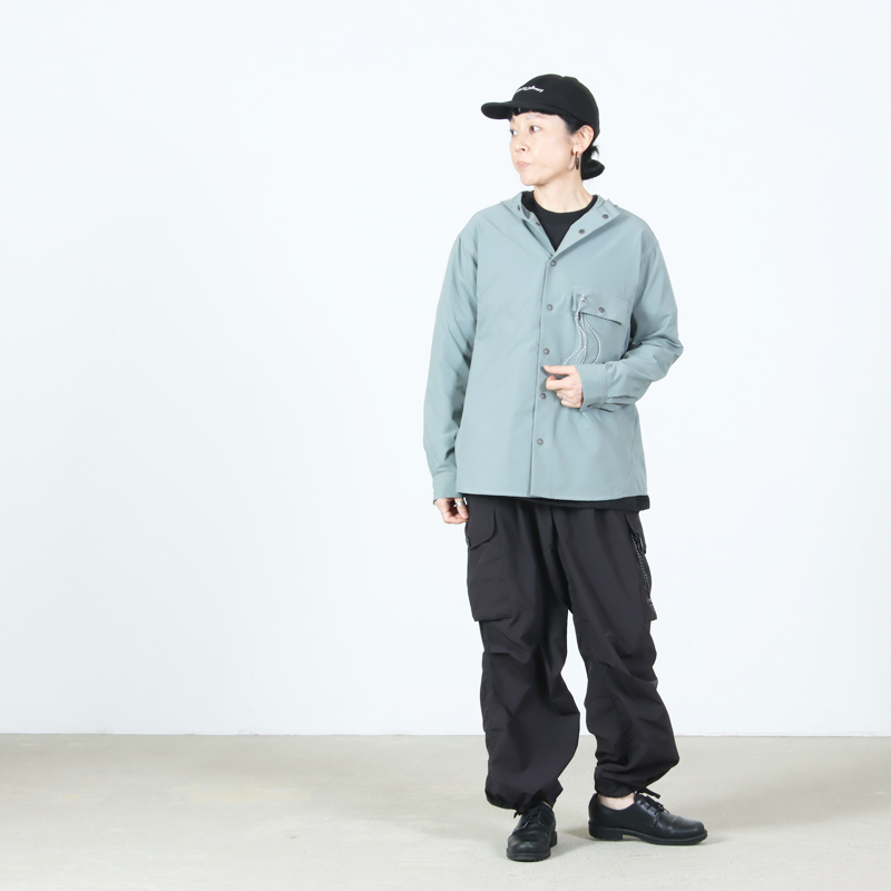 and wander(����ɥ�����) oversized cargo pants