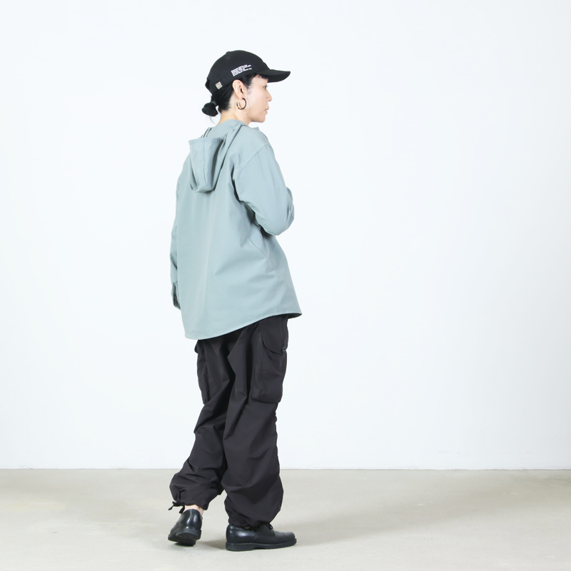 and wander(����ɥ�����) oversized cargo pants