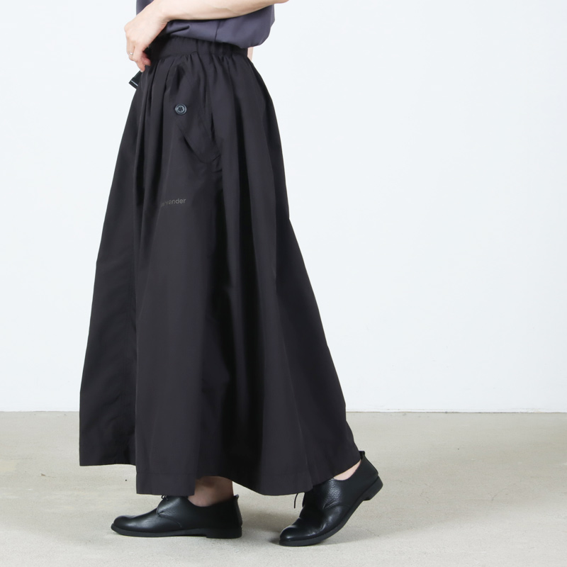 and wander(����ɥ�����) oversized cargo skirt ��W��