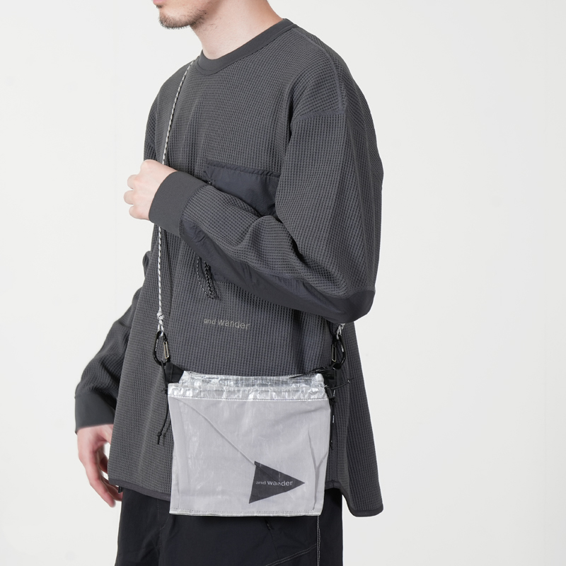 and wander(����ɥ�����) UL sacoche with Dyneema