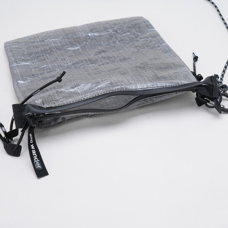 and wander(����ɥ�����) UL sacoche with Dyneema