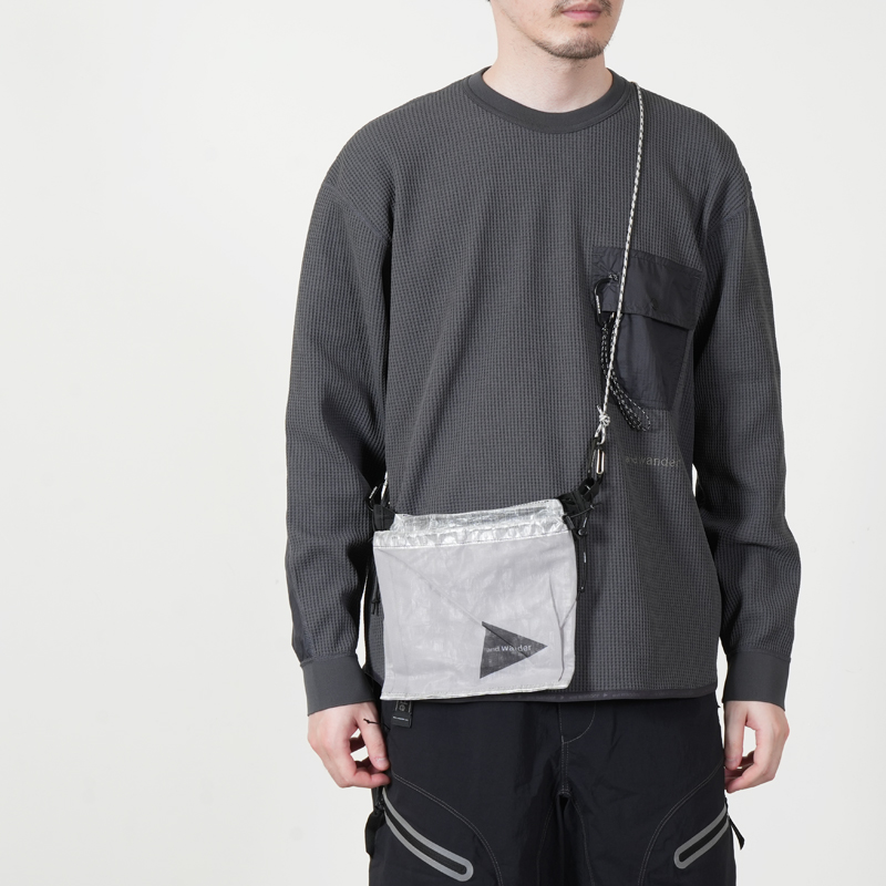 and wander(����ɥ�����) UL sacoche with Dyneema