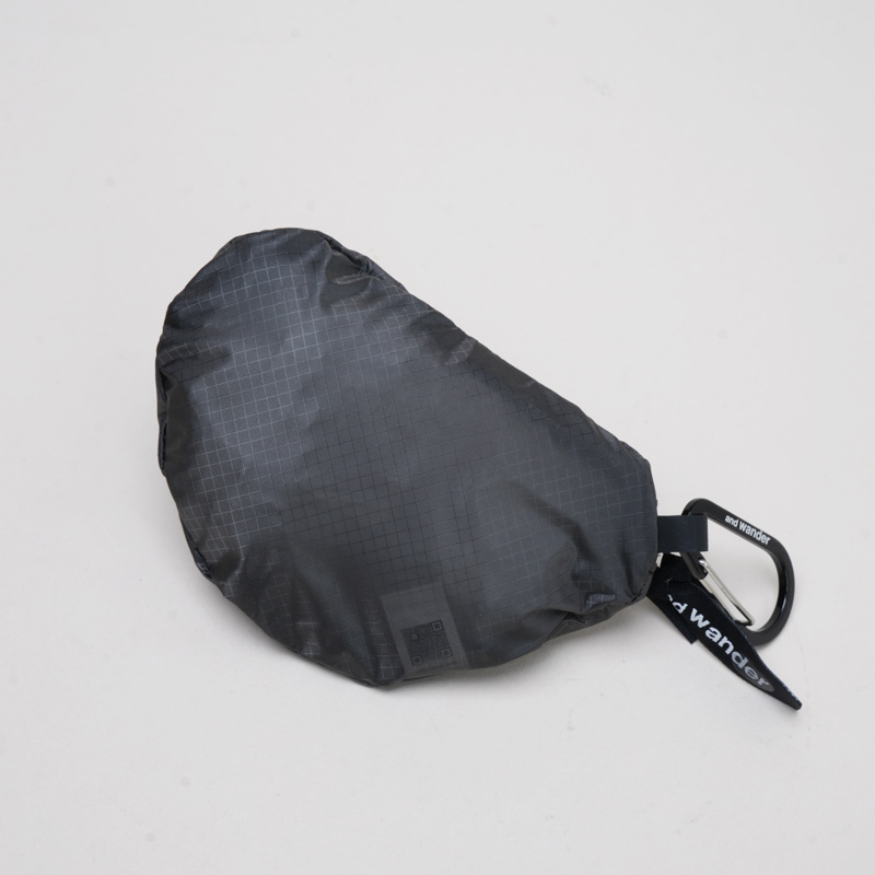 and wander(����ɥ�����) sil mini pouch