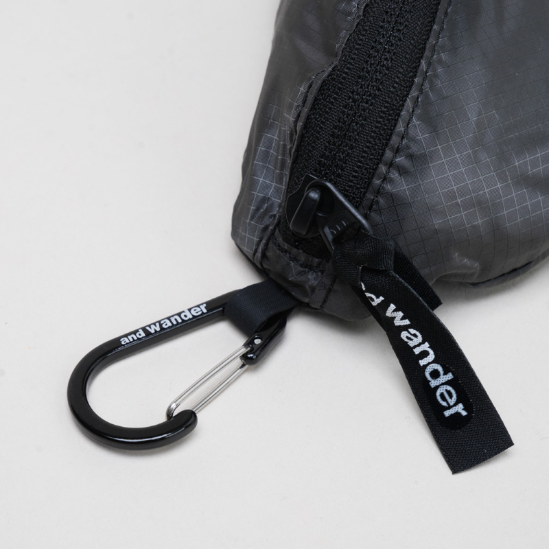 and wander(����ɥ�����) sil mini pouch