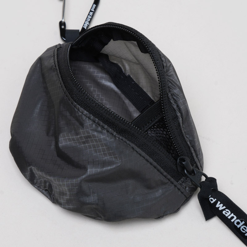 and wander(����ɥ�����) sil mini pouch