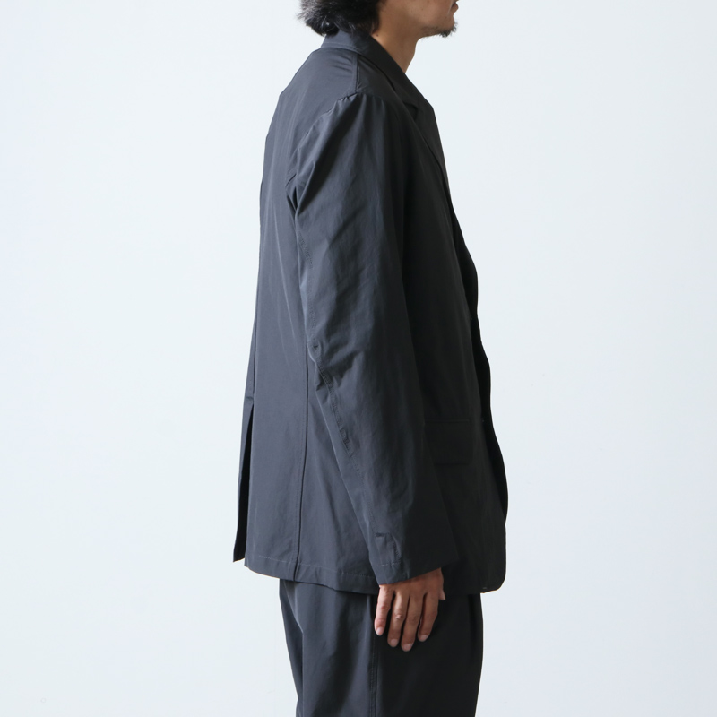 and wander (アンドワンダー) plain tailored stretch jacket