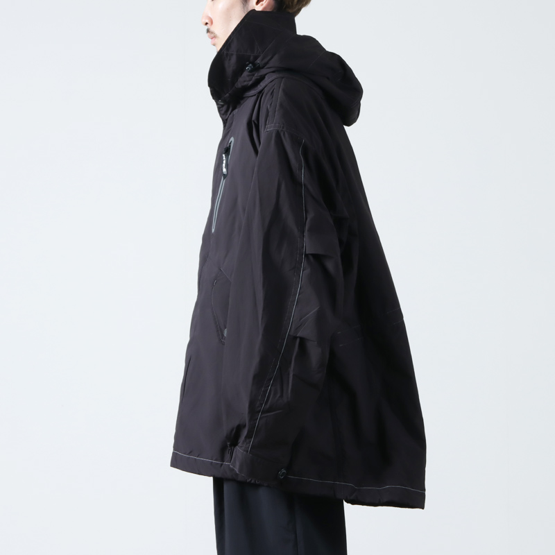 and wander(ɥ) 43 fishtail Octa coat