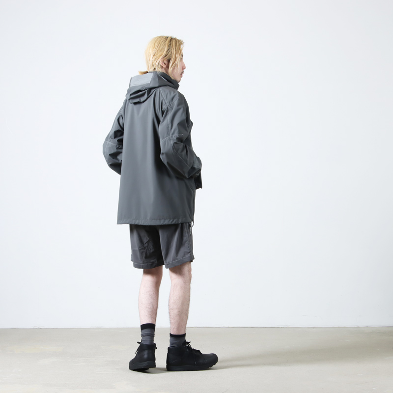 and wander(ɥ) PERTEX SHIELD rain jacket