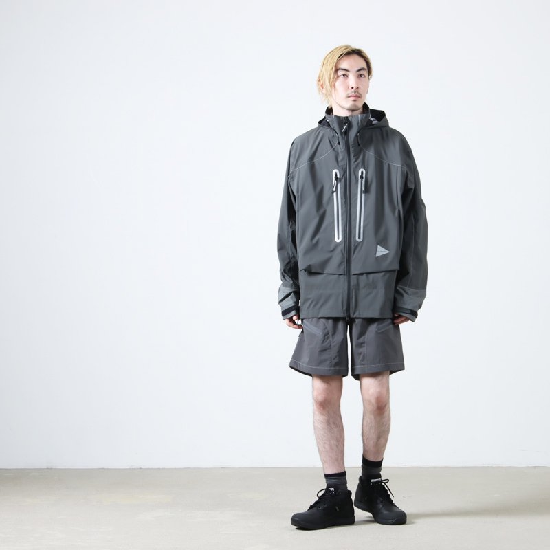 and wander(ɥ) light hike short pants