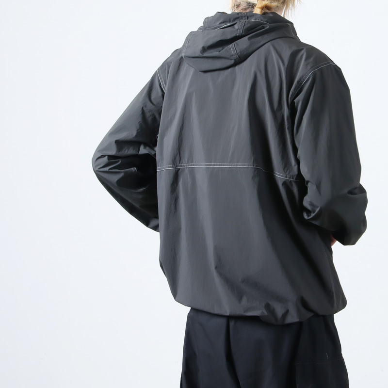 and wander(ɥ) gramicci brushed nylon jacket