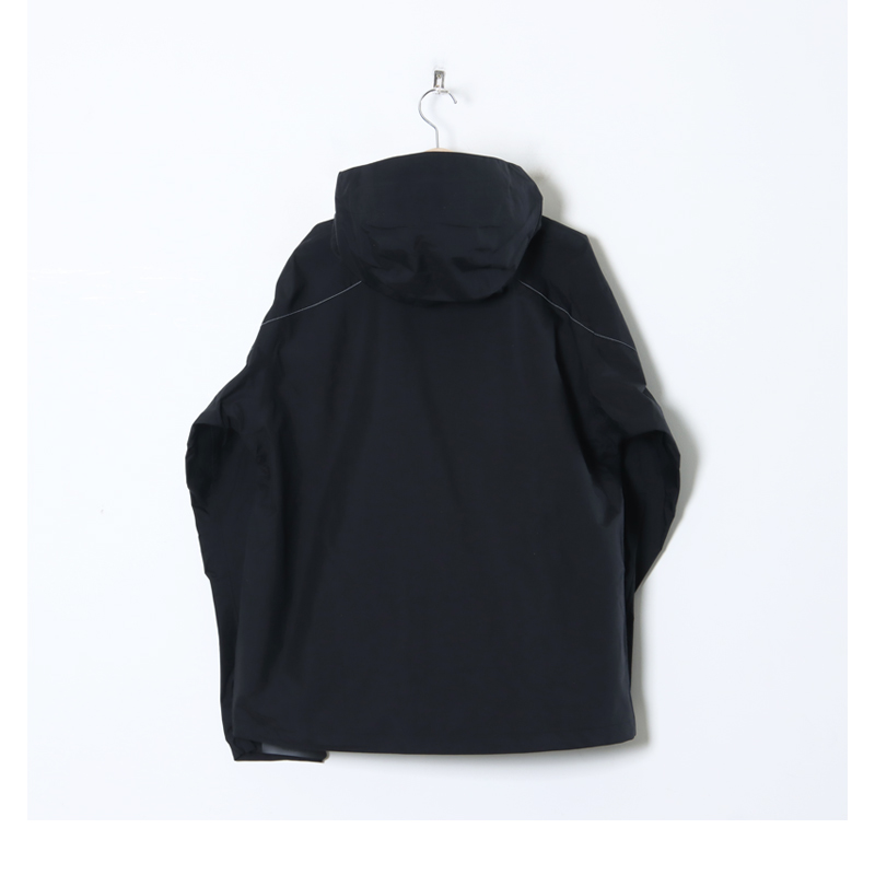 and wander(ɥ) 2.5L hiker rain jacket