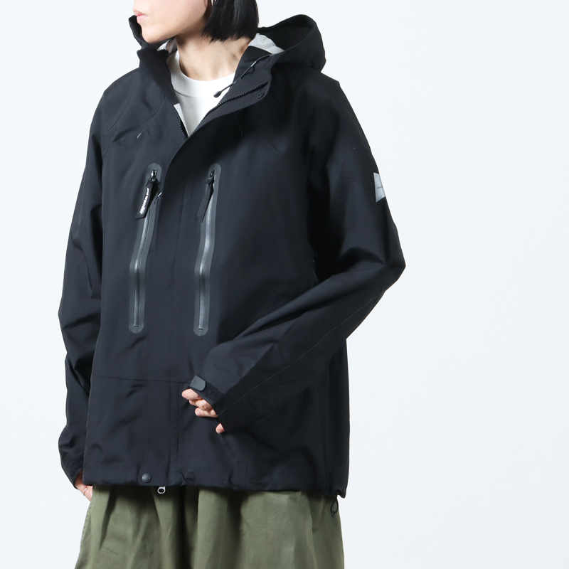 and wander(ɥ) 2.5L hiker rain jacket
