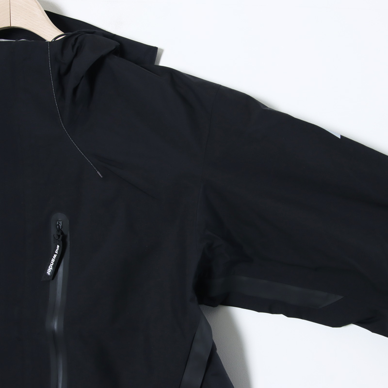 and wander(ɥ) 2.5L hiker rain jacket