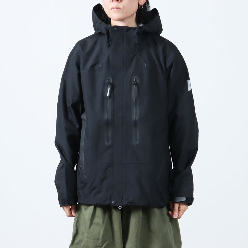 and wander(ɥ) 2.5L hiker rain jacket