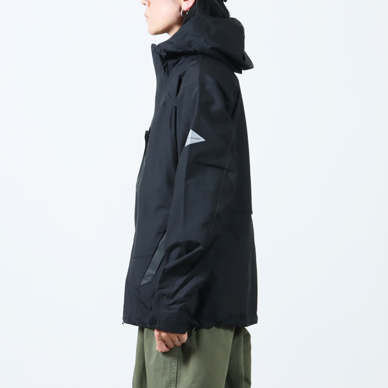and wander(ɥ) 2.5L hiker rain jacket