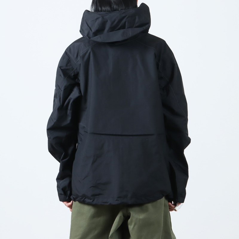 and wander(ɥ) 2.5L hiker rain jacket