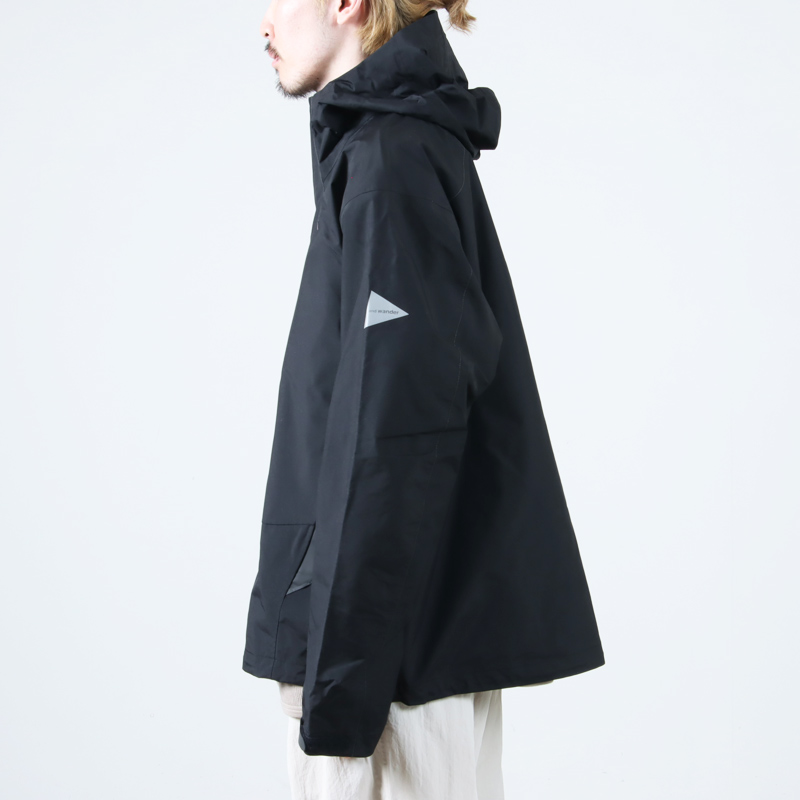 and wander(ɥ) 2.5L hiker rain jacket