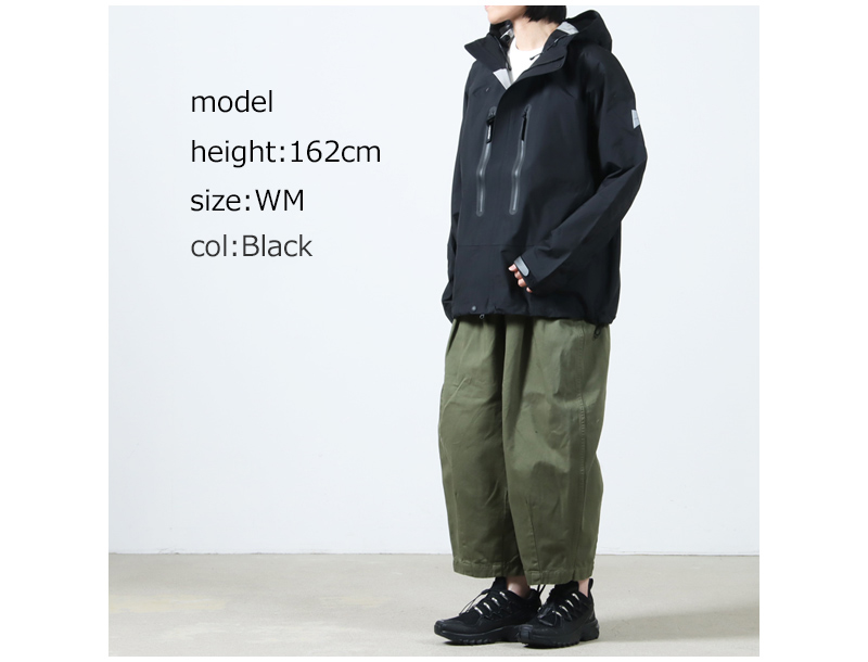 and wander(ɥ) 2.5L hiker rain jacket