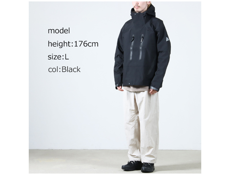 and wander(ɥ) 2.5L hiker rain jacket