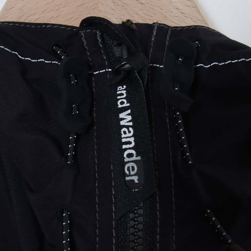 and wander(ɥ) PERTEX wind jacket
