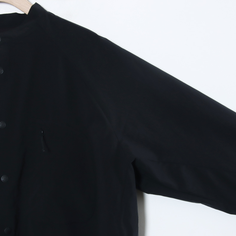 and wander(ɥ) fleece base band collar shirt