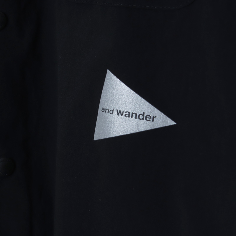 and wander(ɥ) fleece base band collar shirt