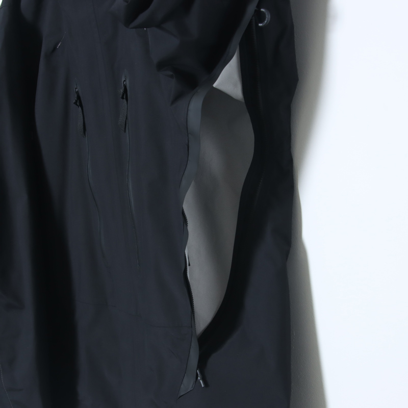 and wander(����ɥ�����) 2.5L hiker rain jacket